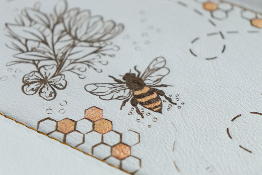 The Manuka Hive - Dice Tray