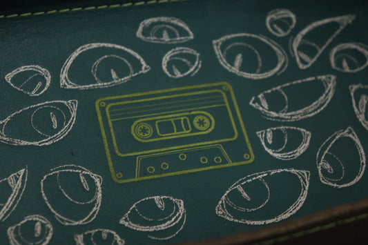 The Statement dice tray - green with green and white inlay