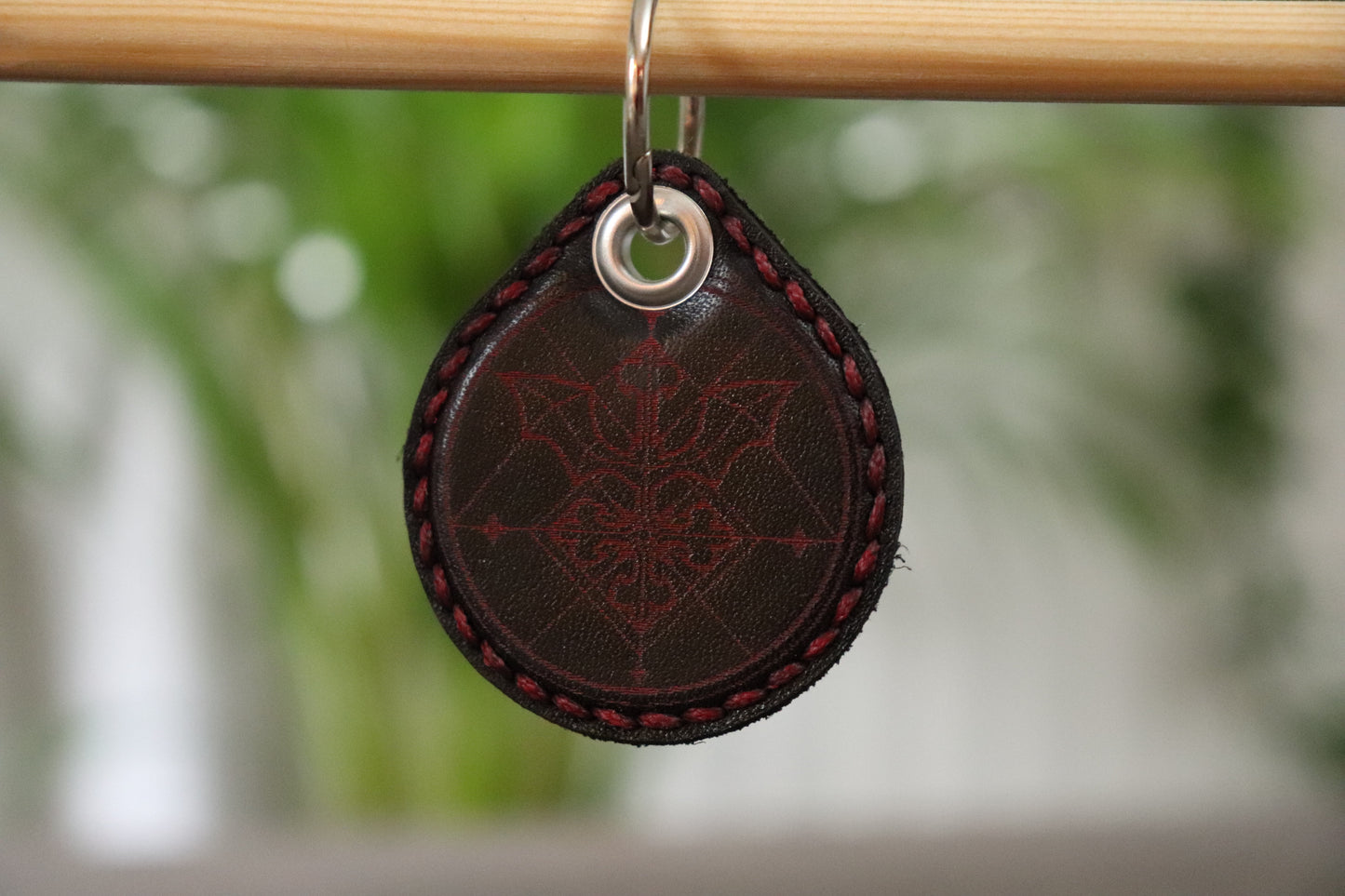 Premium Keychain - Undead King in black with red inlay