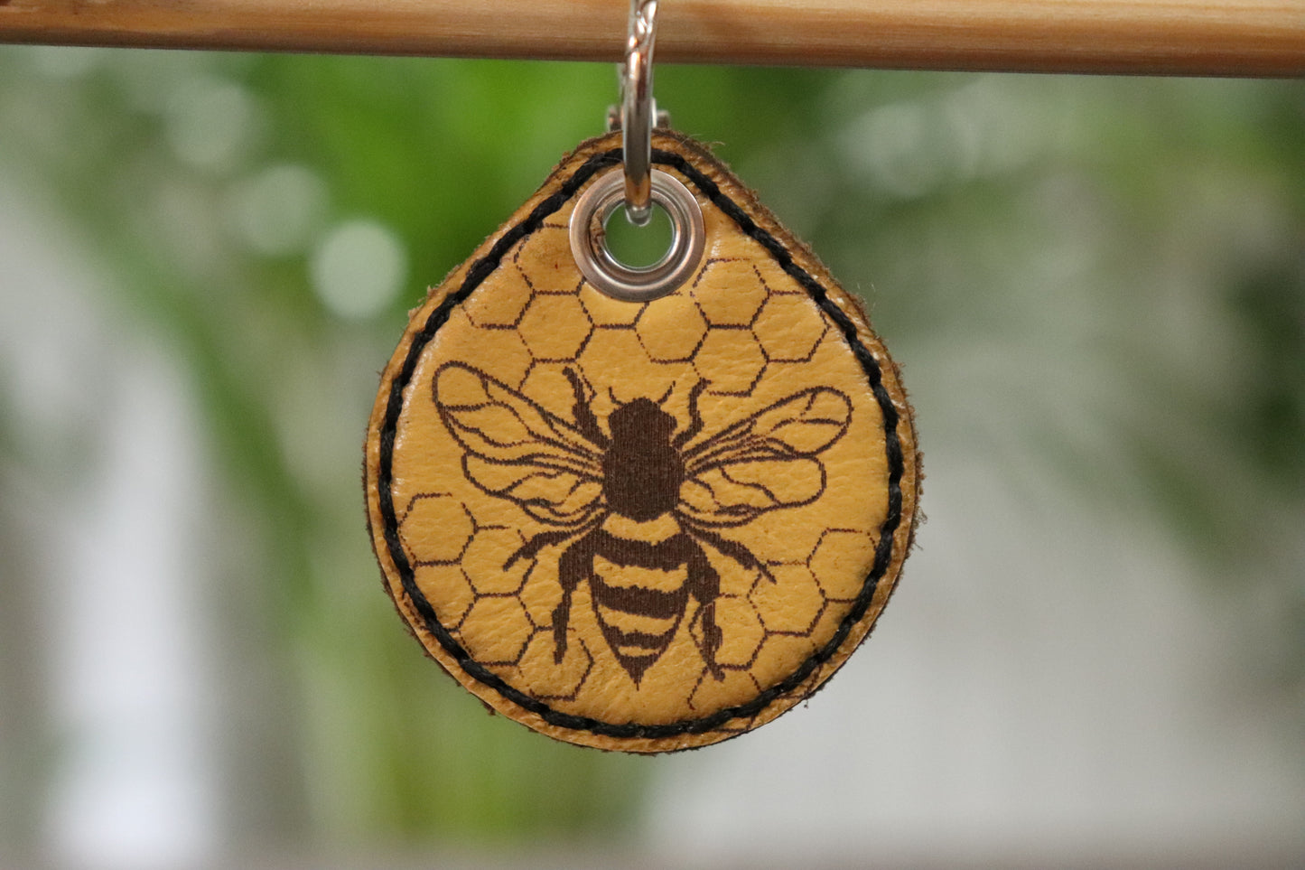 Premium Keychain - Honeycomb in yellow