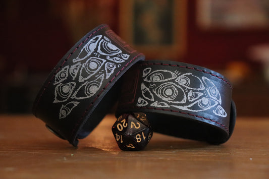 The Statement bracelet - black with red and white inlay