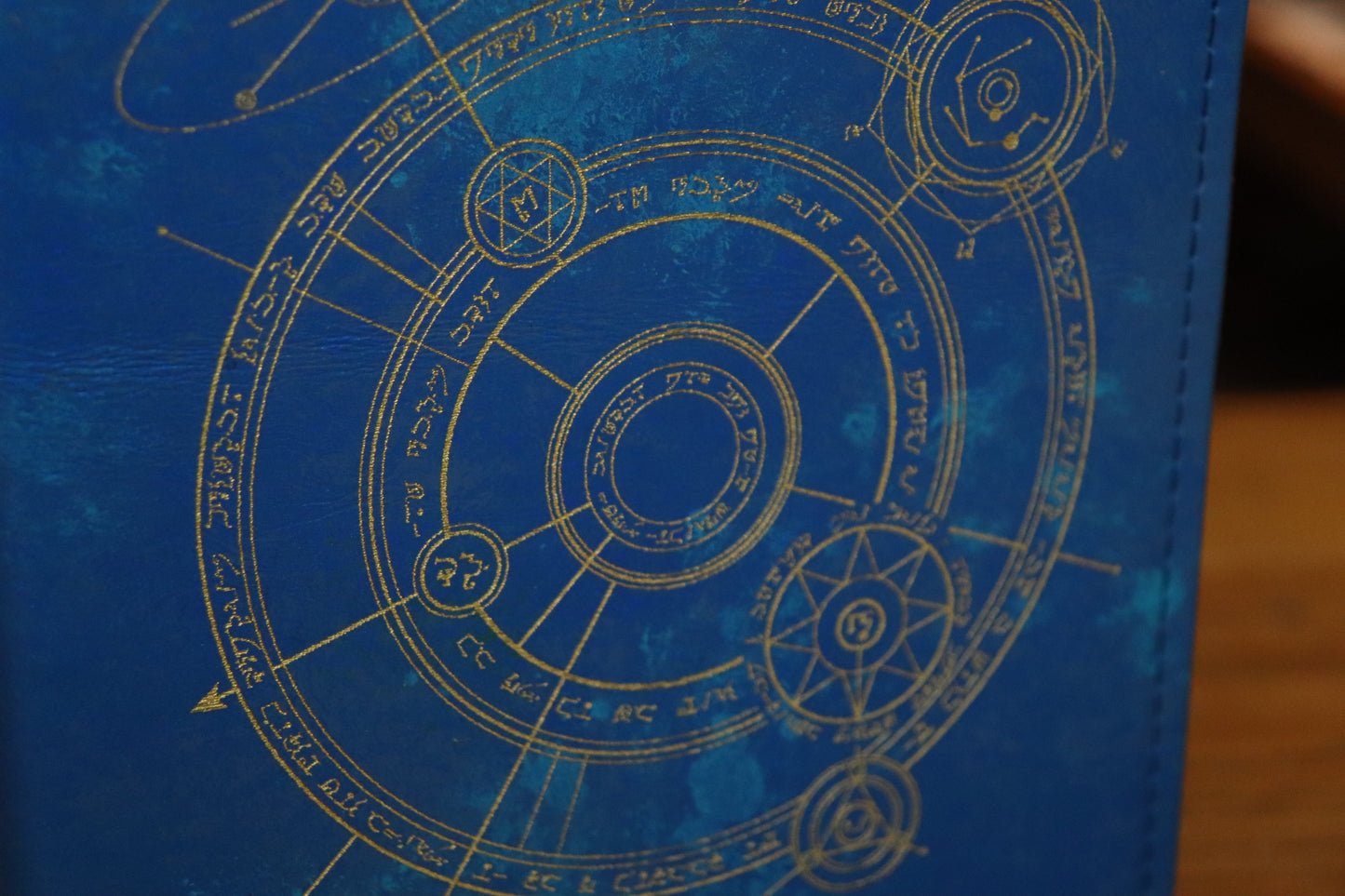 Blue painted Conjurer with gold inlay for B.