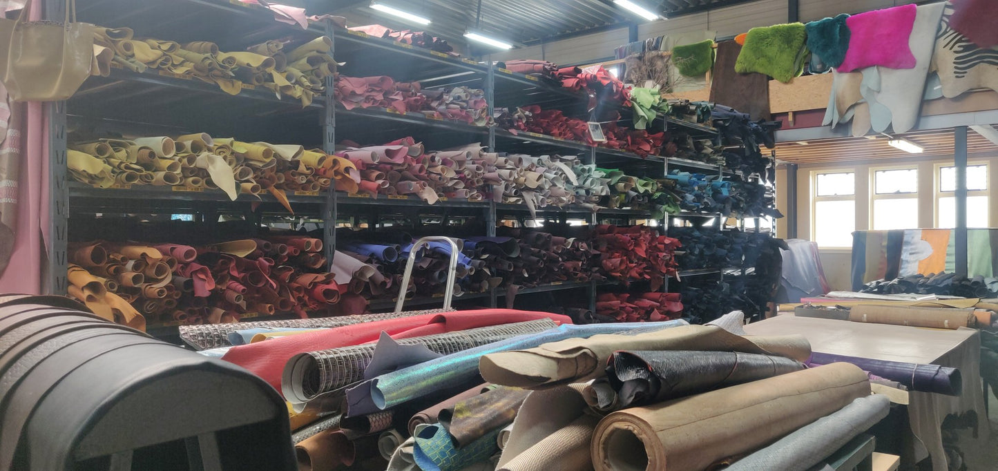 DM Screen - Custom Leather Colour