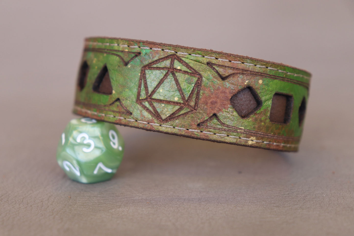 Polyhedral Dice bracelet - Fully customizable