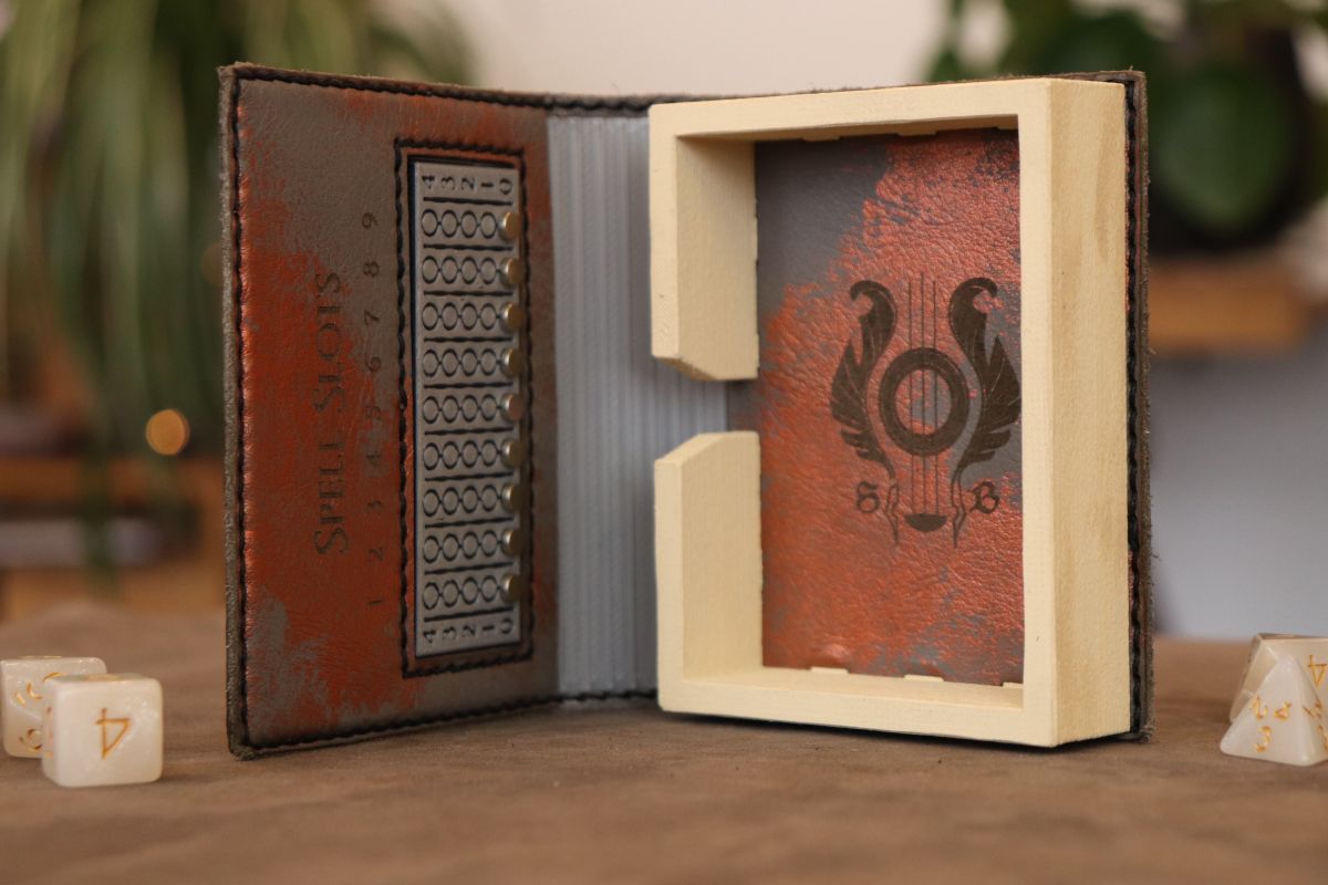 Caster Compendium - Regular, Artificer (Grey + Copper)