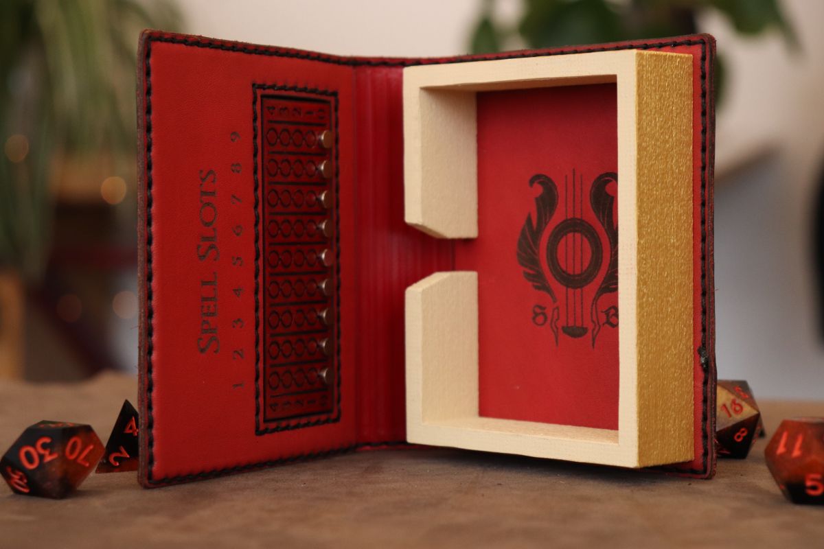 Caster Compendium - Regular, Wizard (Red)