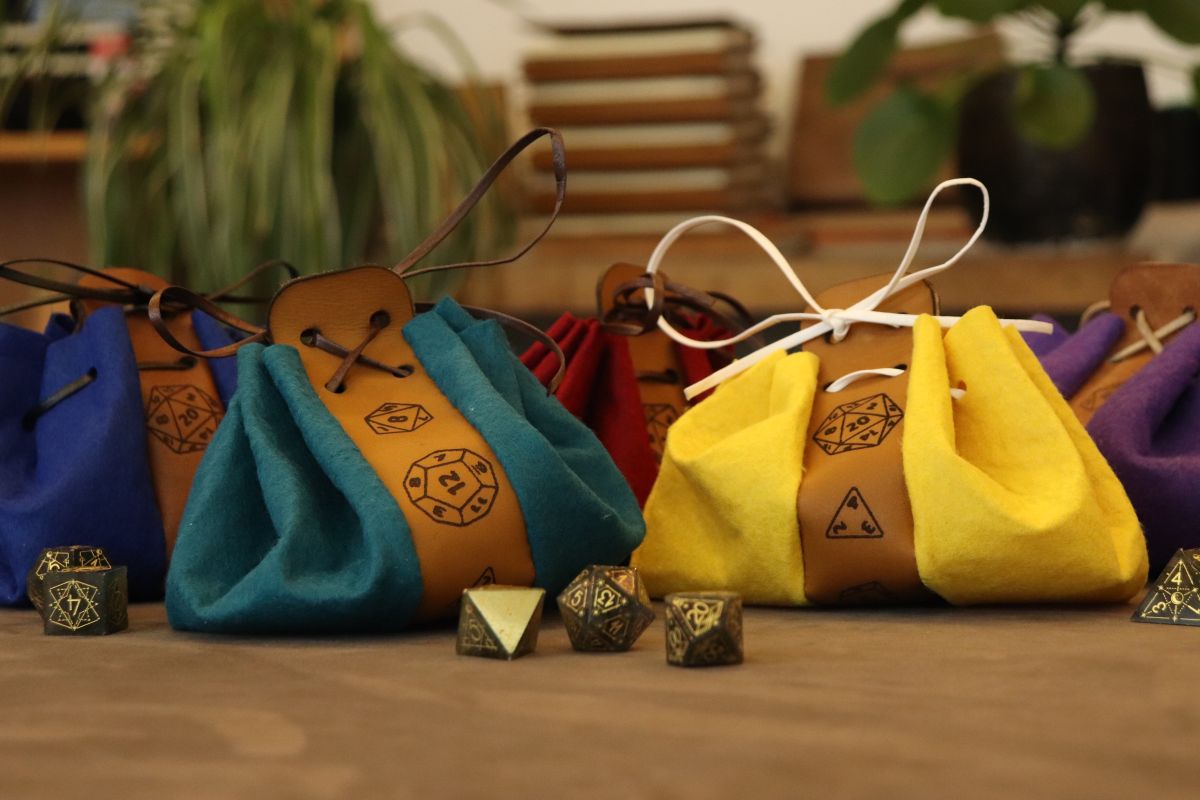 Brown dicebag