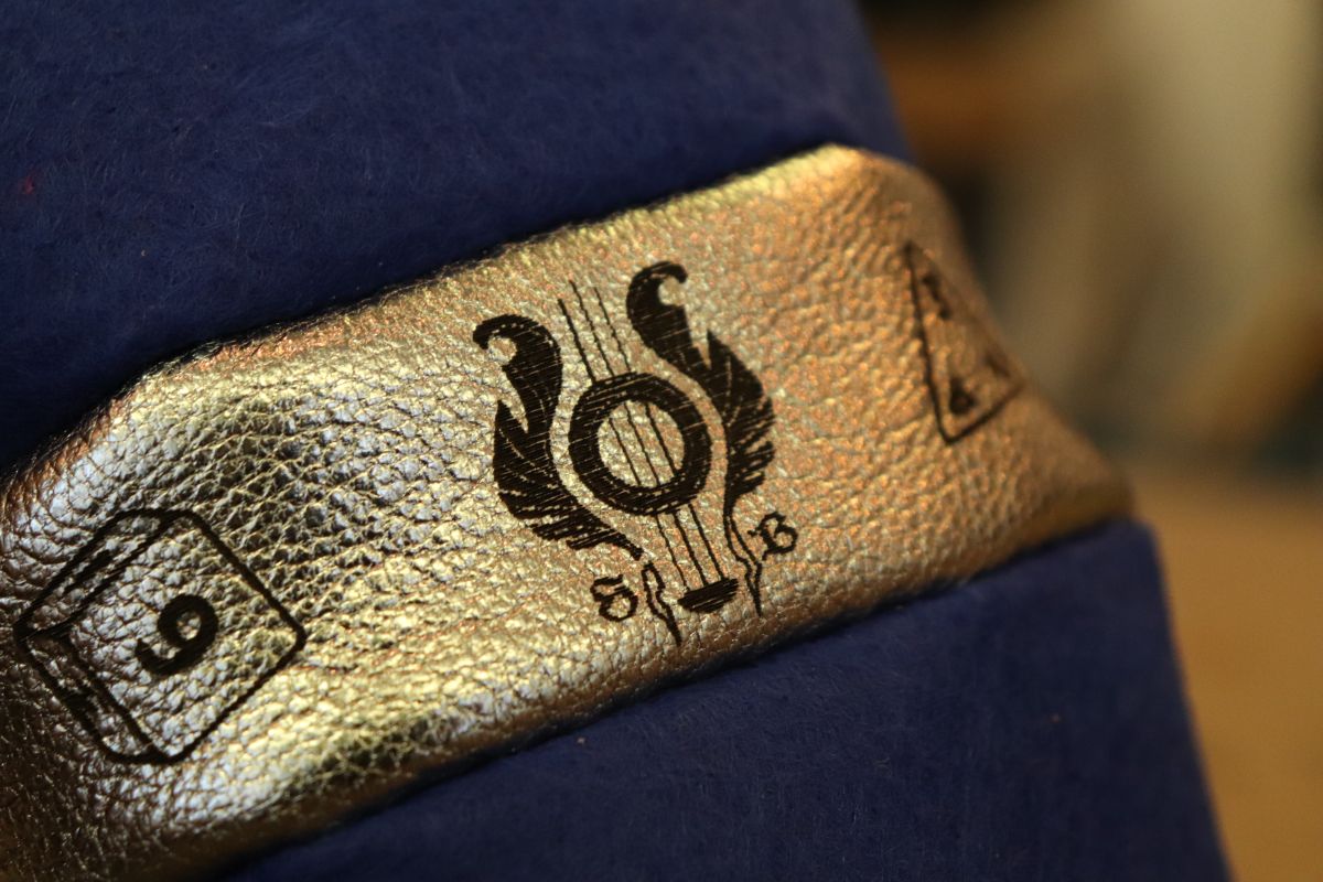 Silver dicebag