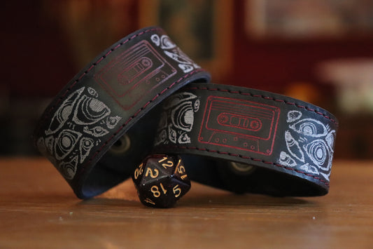 The Statement bracelet - black with red and white inlay