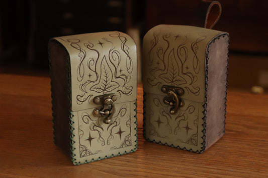 Tarot Pouch - Lórien (Green, Black Stitching)