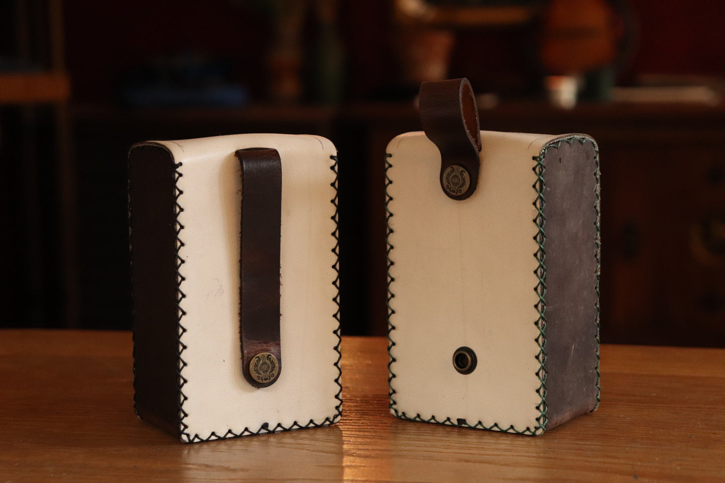 Tarot Pouch - Lórien (White, Green Stitching)