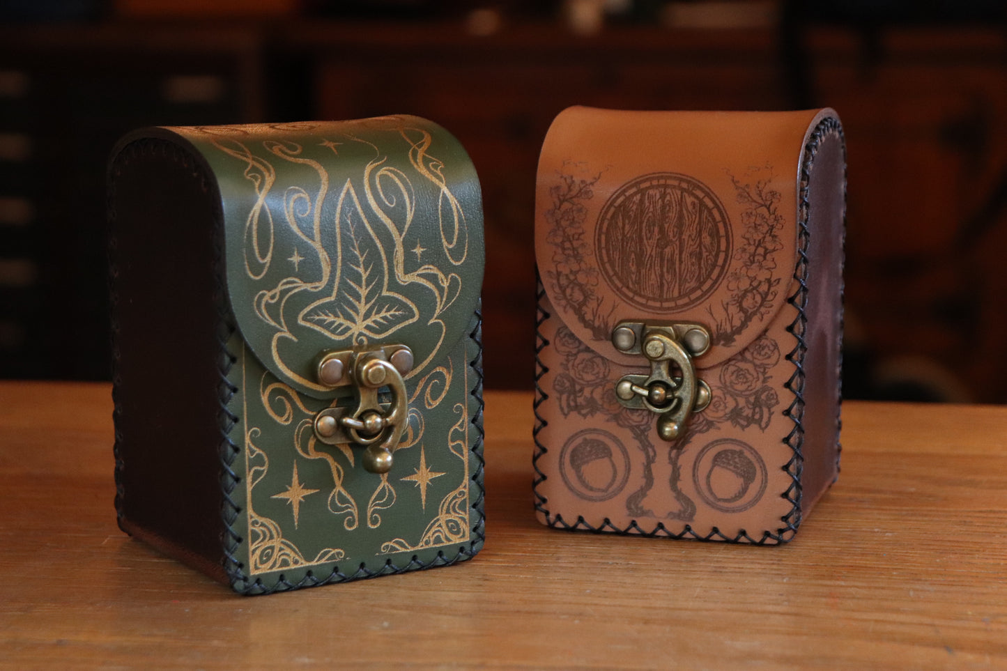 Magic: The Gathering Deck Box - Lord of the Rings Version