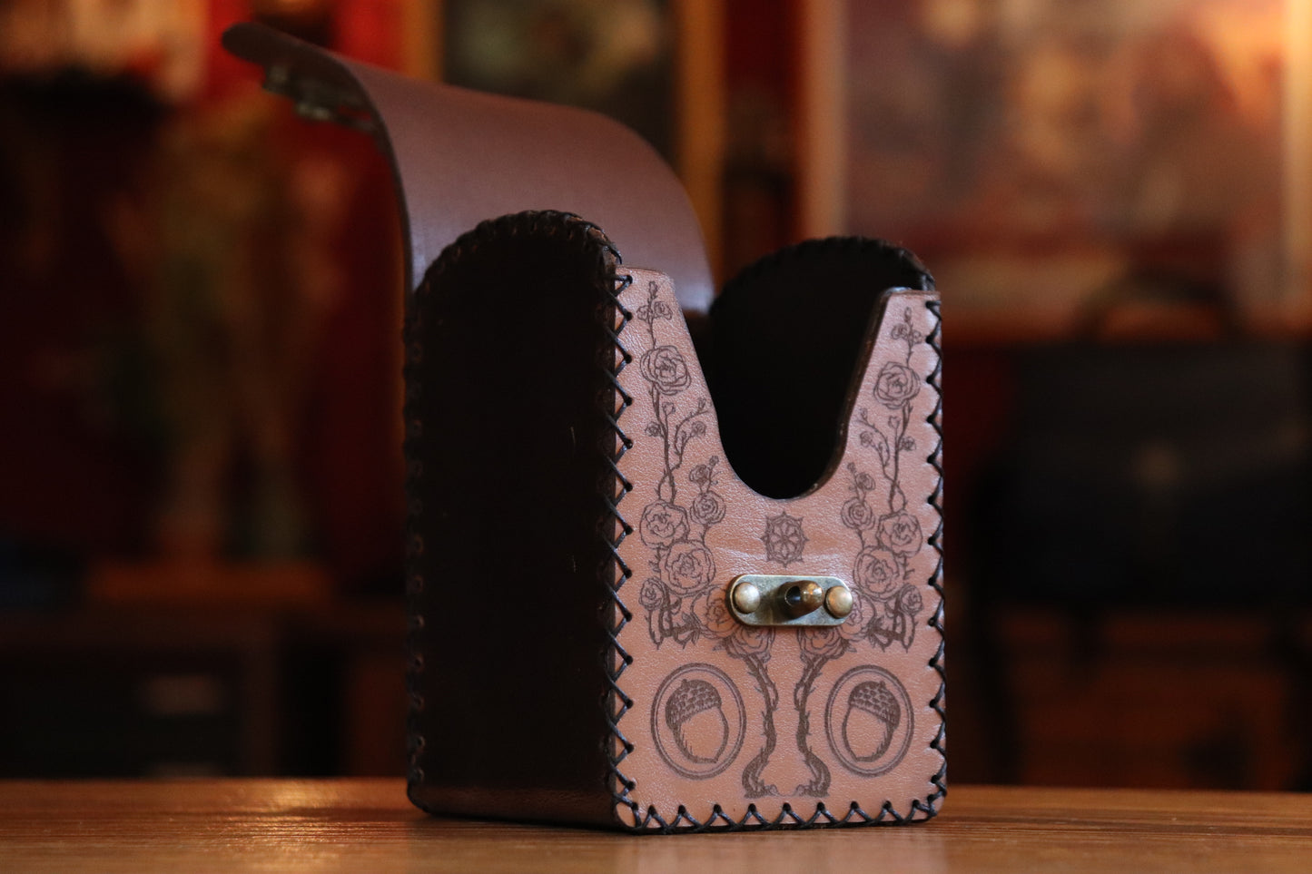 Magic: The Gathering Deck Box - Lord of the Rings Version