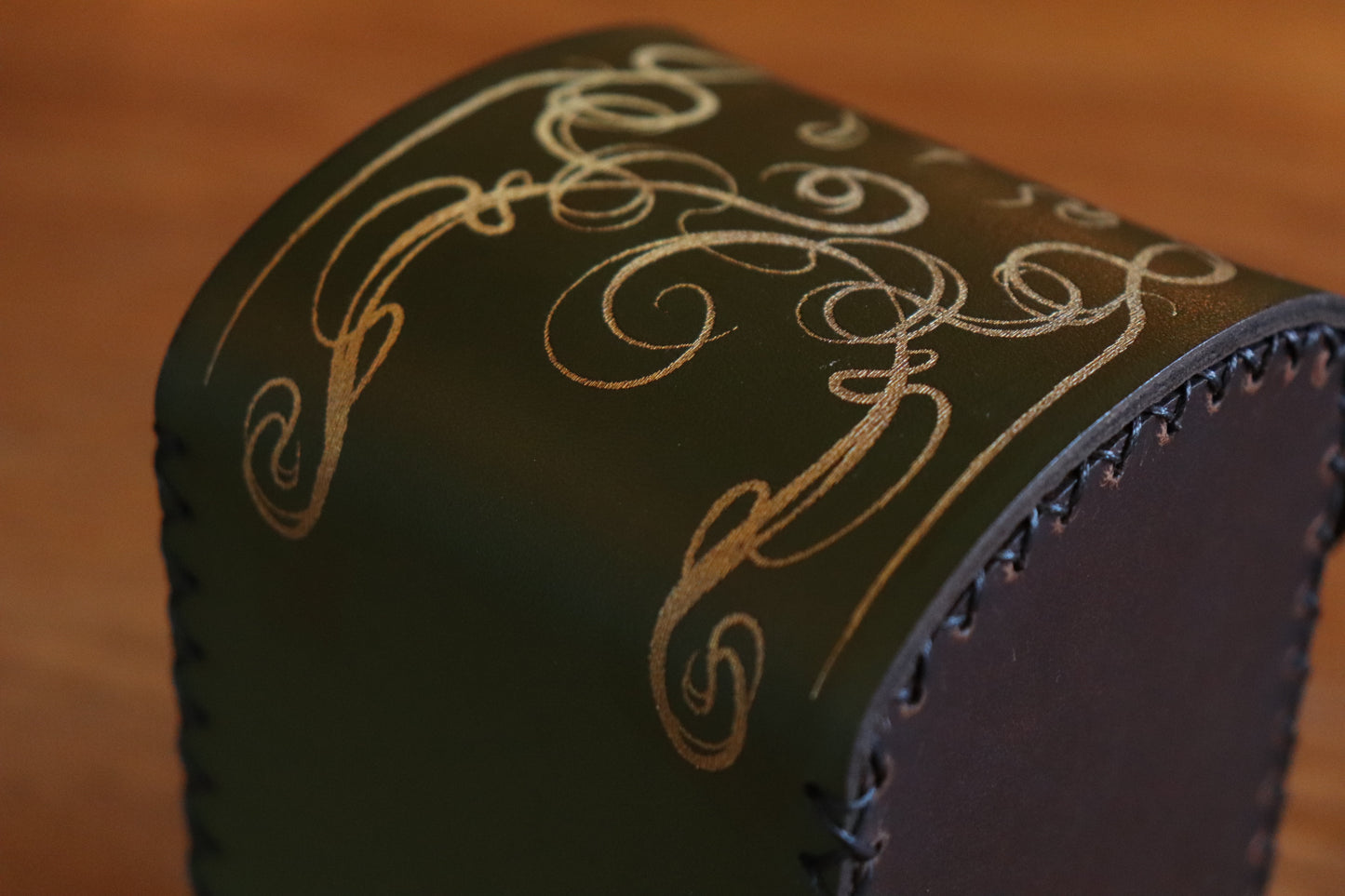 Magic: The Gathering Deck Box - Lord of the Rings Version